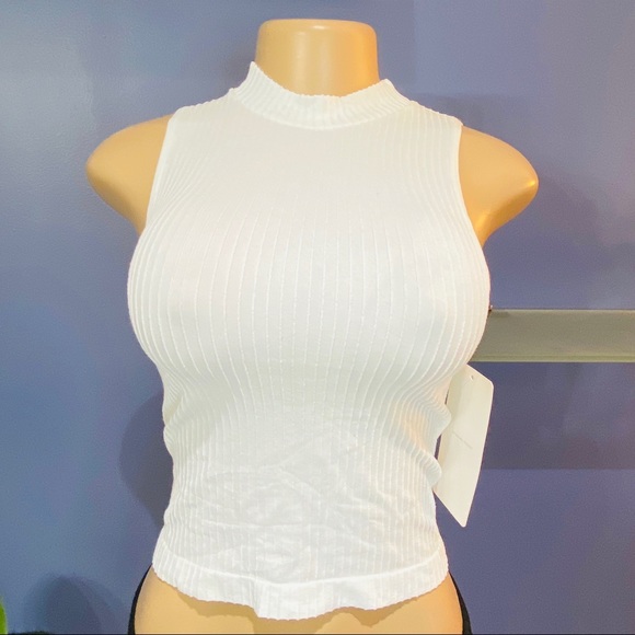 Tops - NWT Ribbed Crop Top Tank Shirt